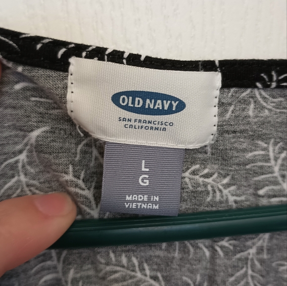 Women's Old Navy Tank Top in Size Large - Picture 5 of 5